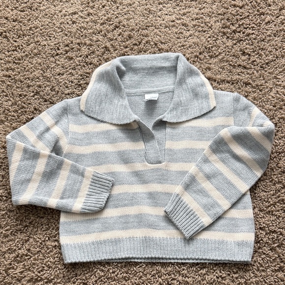 Other - Girl’s Gray and Cream Striped Sweater